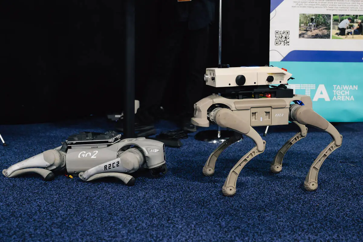 Robot Pudu D5 quadrupède autonome
